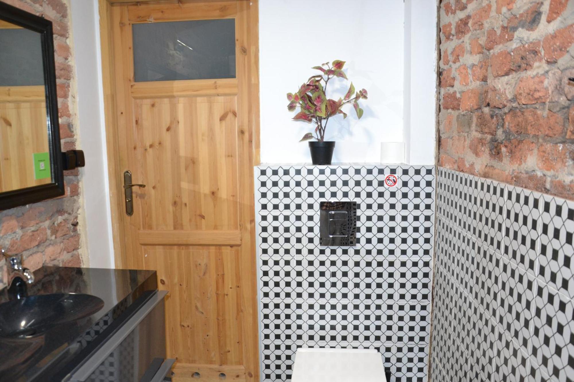 Flores Apartament Катовице Екстериор снимка