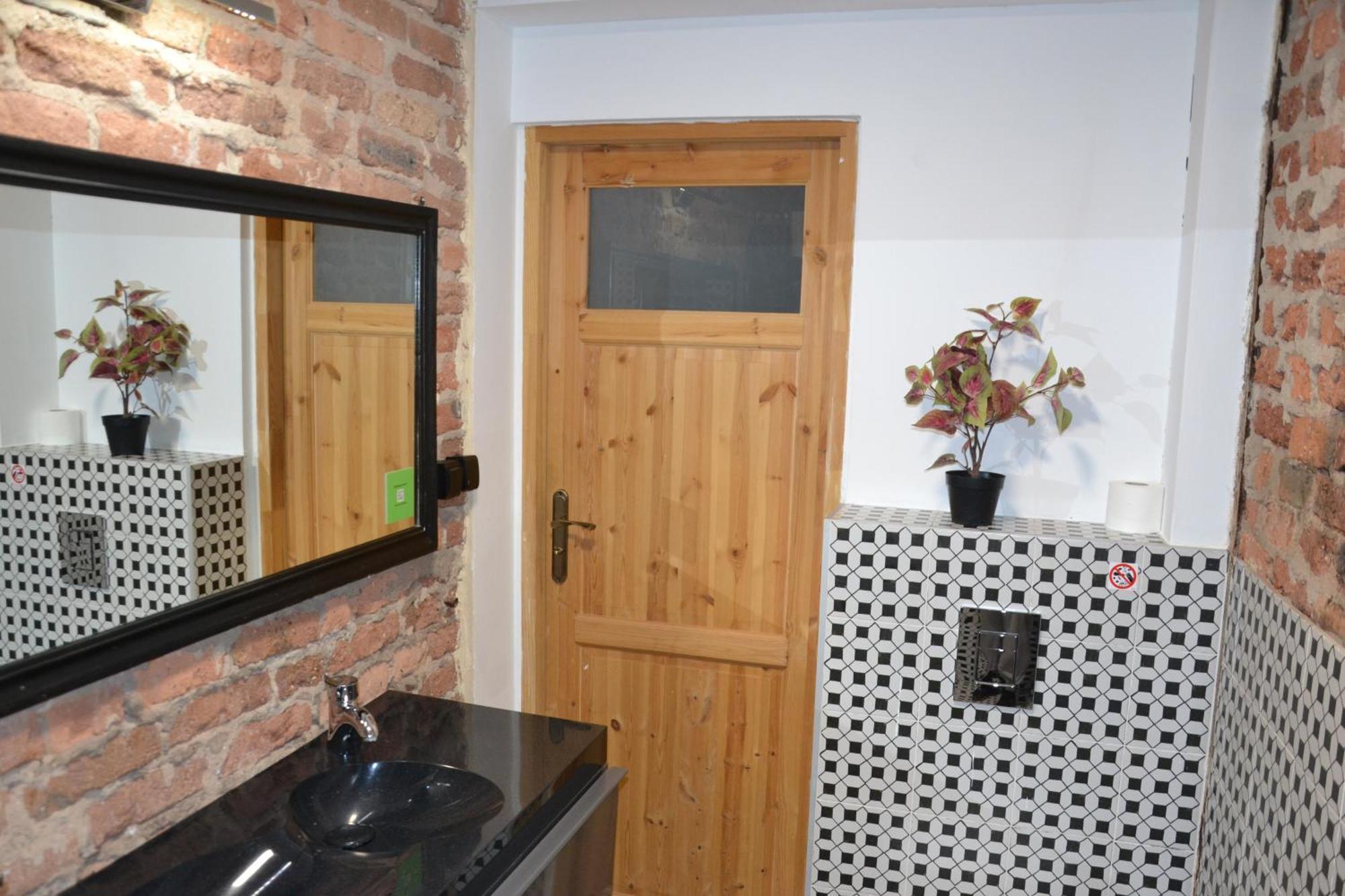 Flores Apartament Катовице Екстериор снимка